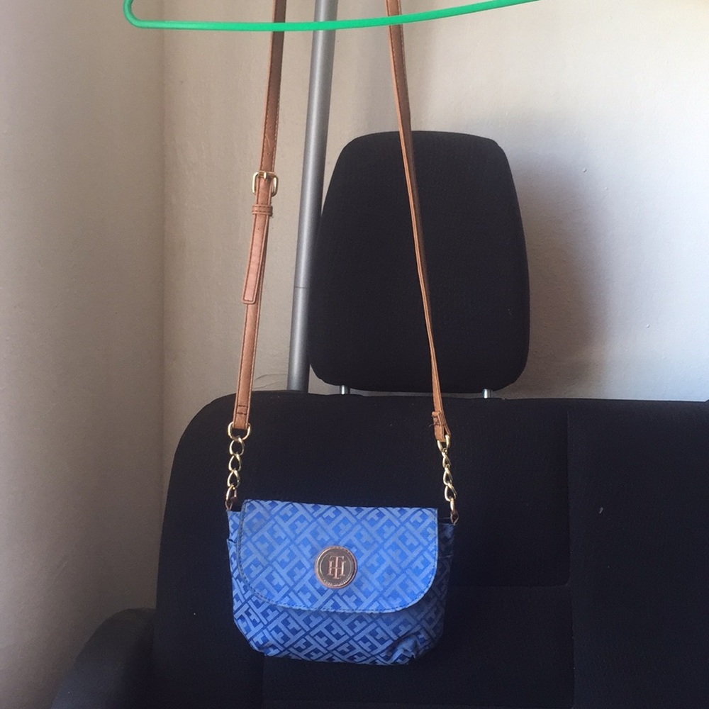 Blue Tommy Hilfiger Handbag $10